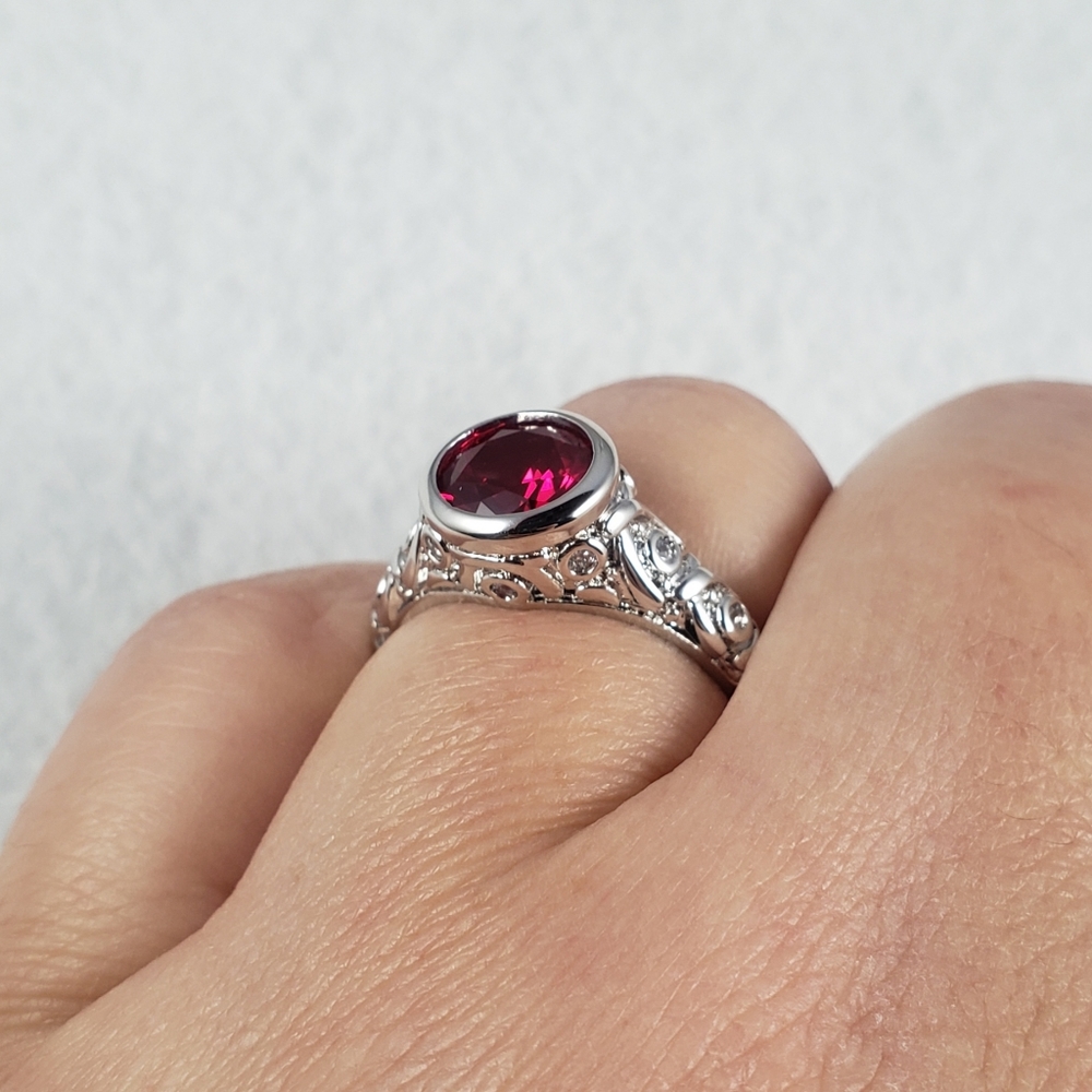 Sterling Bezel Set Red Ring - Picture 8 of 8